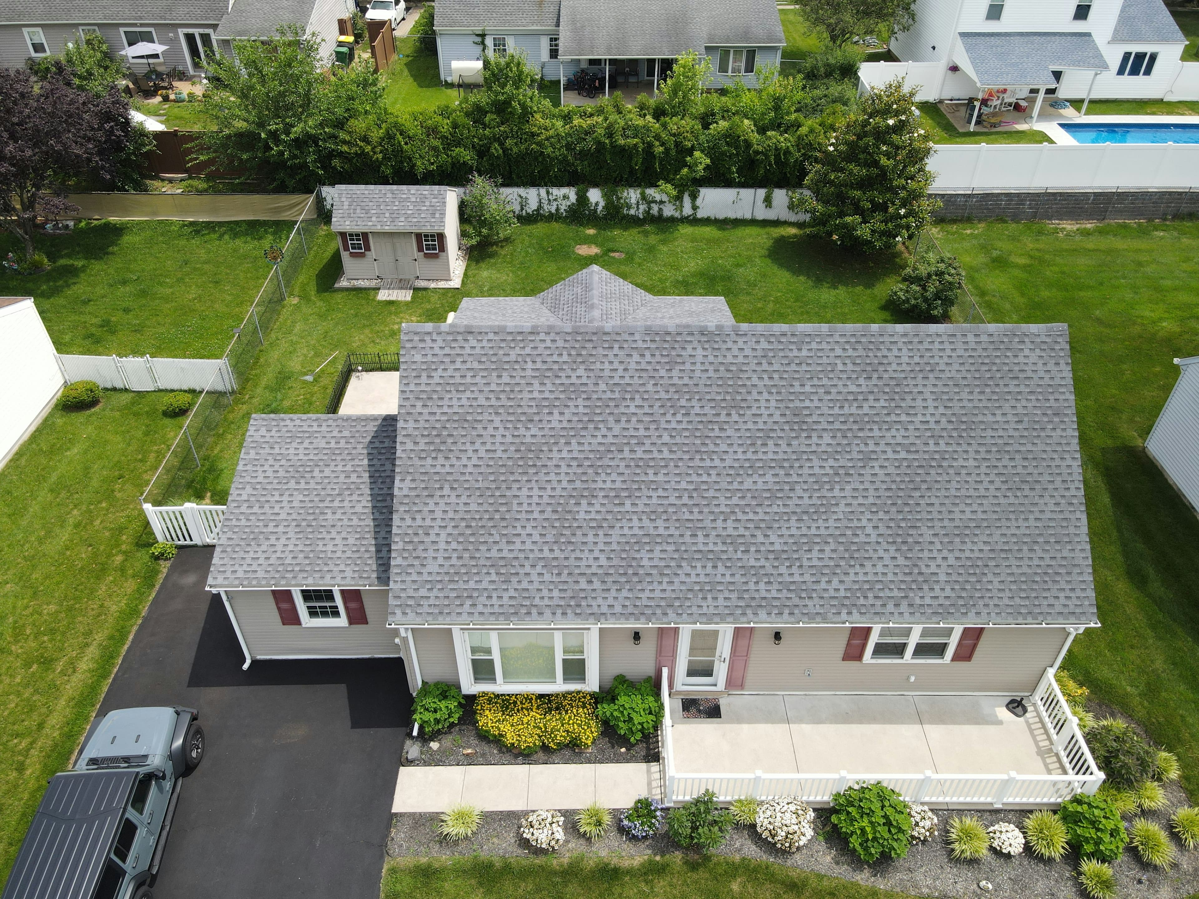 Residential asphalt shingle roof